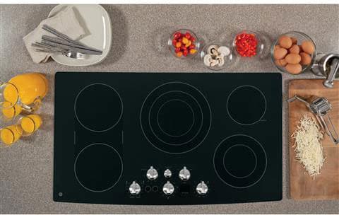 GE PP932EHES 30 Inch Electric Cooktop with 4 Elements, 3,000 Watts,  Heavy-Duty Knobs, Bridge Element, Ceramic-Glass Cooktop, Stainless Steel  Frame and Control Lock Capability