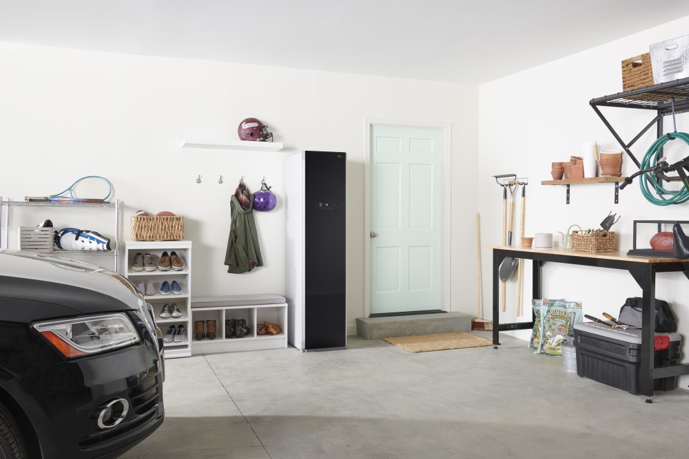LG S3CW 18 Inch Smart Steam Closet with 11.4 lb. Capacity