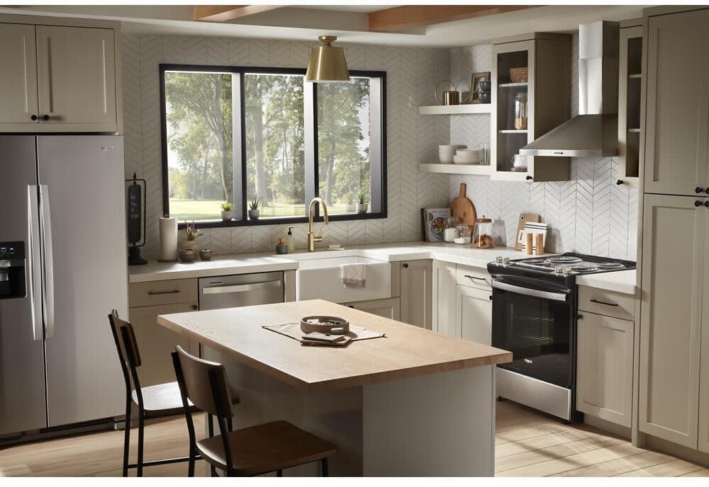 Whirlpool WEC310S0LS 30 Inch SlideIn Electric Range with 4 Coil