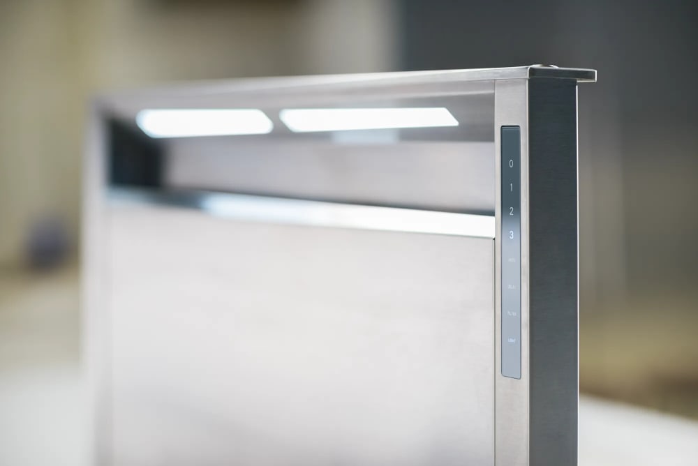 Thermador UCVP36XS 36 Inch Convertible Downdraft Range Hood with 3