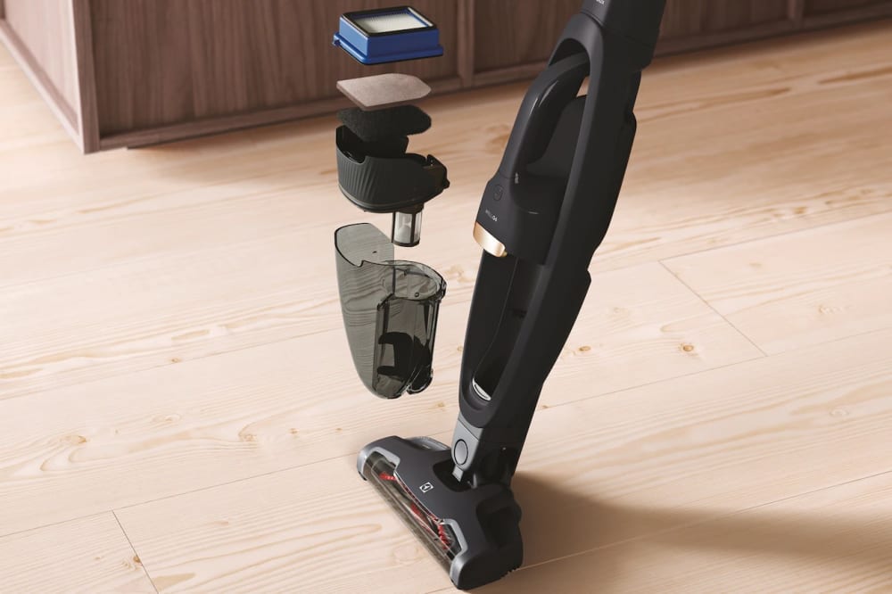Electrolux EHVS35S2AD WellQ7™ Cordless 2in1 Stick Vacuum with Axial