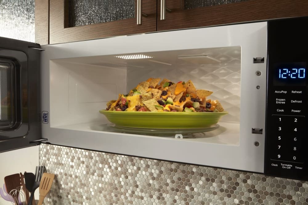 Whirlpool Wml55011hb 1 Cu Ft Over The Range Microwave With 400 Whirlpool Wml55011hb Lifestyle View