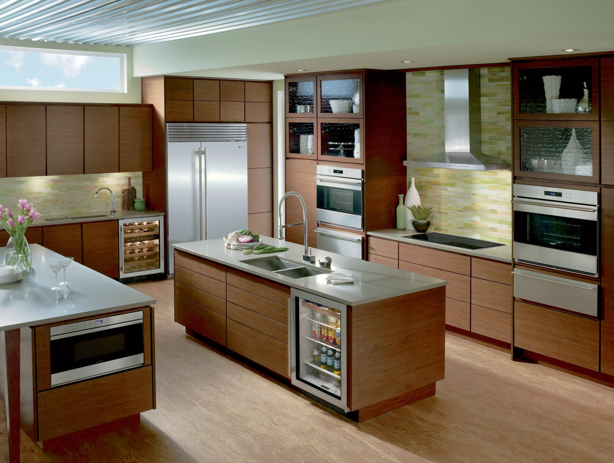 Wolf CI365CB 36 Inch Induction Cooktop with 5 Cooking Zones, 5 Bridge