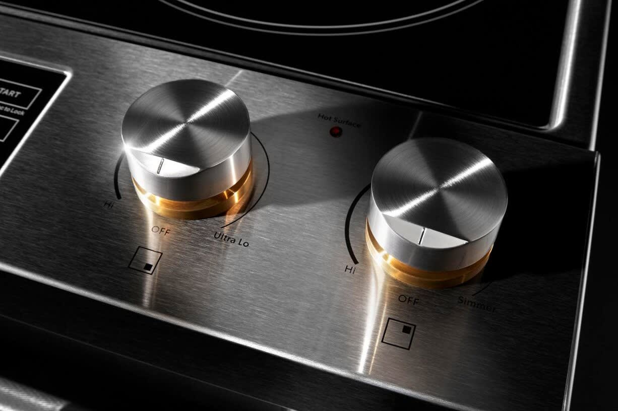 JennAir JDS1750ML 30 Inch SlideIn Dual Fuel Range with 4 Sealed Burners, 6.2 cu. ft. Oven