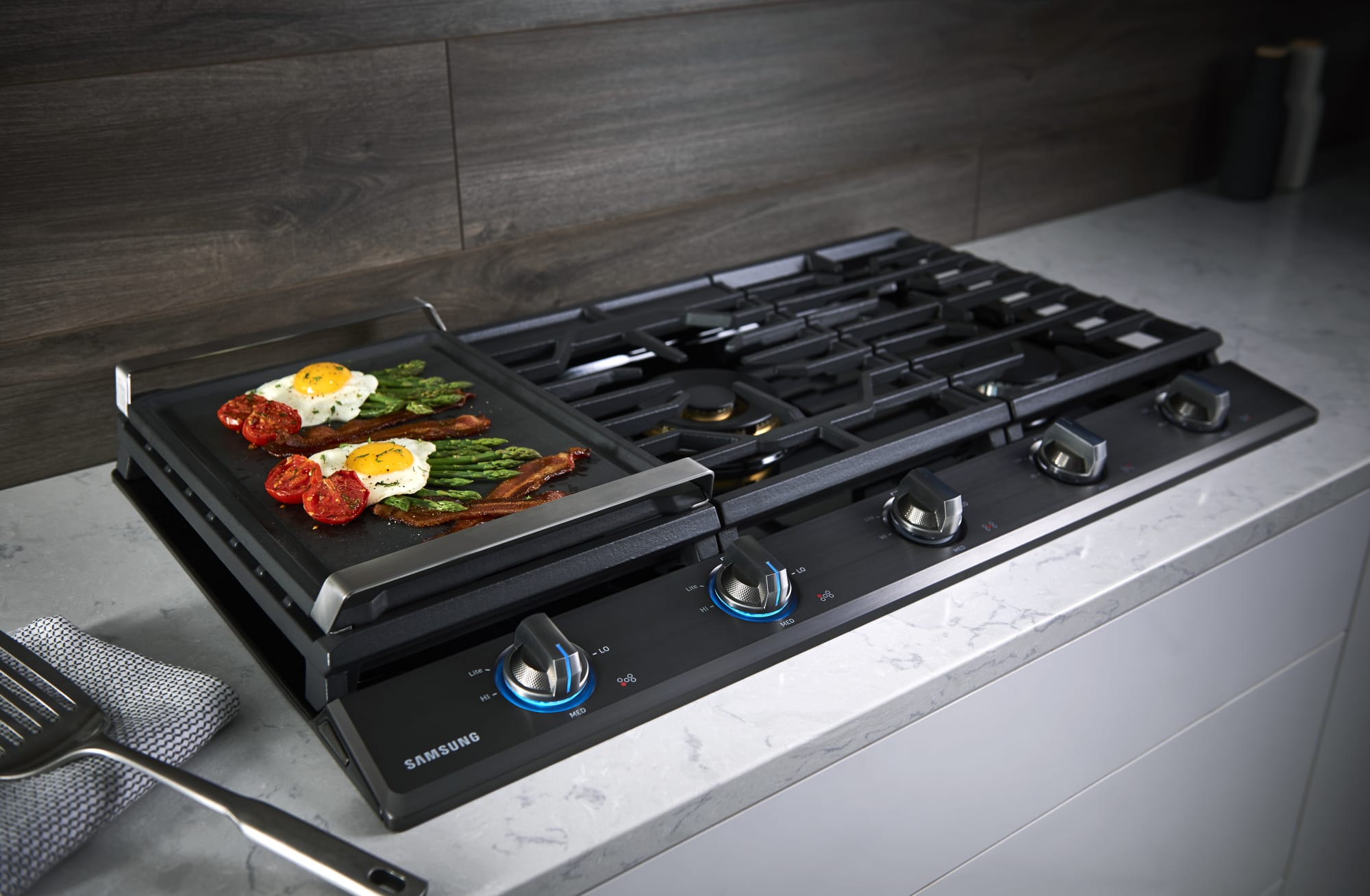 Samsung NA36K7750TG 36 Inch Gas Cooktop with 5 Sealed Burners, 22,000