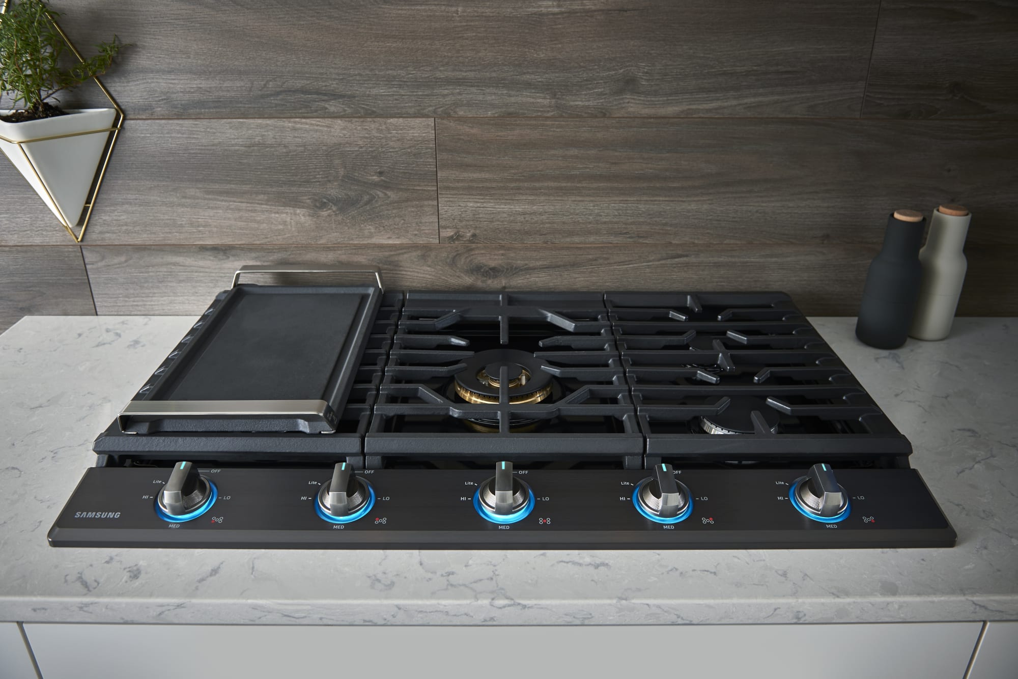 Samsung NA36K7750TG 36 Inch Gas Cooktop with 5 Sealed Burners, 22,000