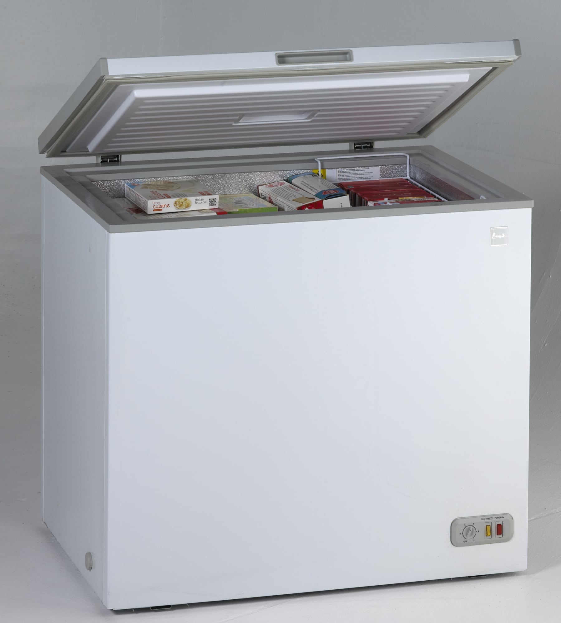 Avanti CF2016 7.1 cu. ft. Chest Freezer with Manual Defrost, Defrost Drain, Adjustable