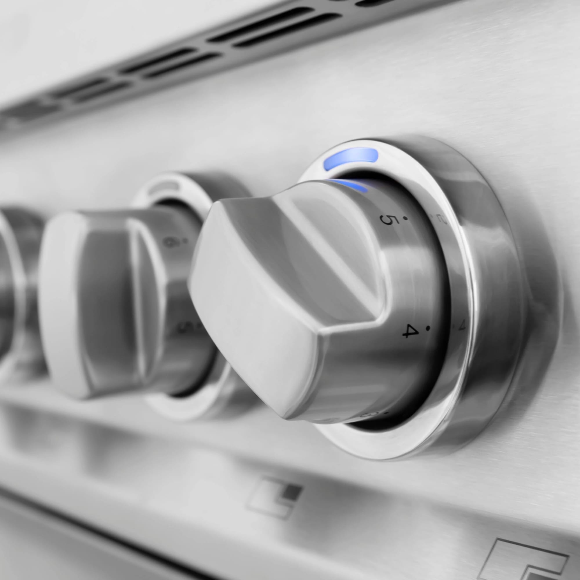 ZLINE RAIND30 30 Inch Freestanding Induction Range with 4 Elements, 4.0