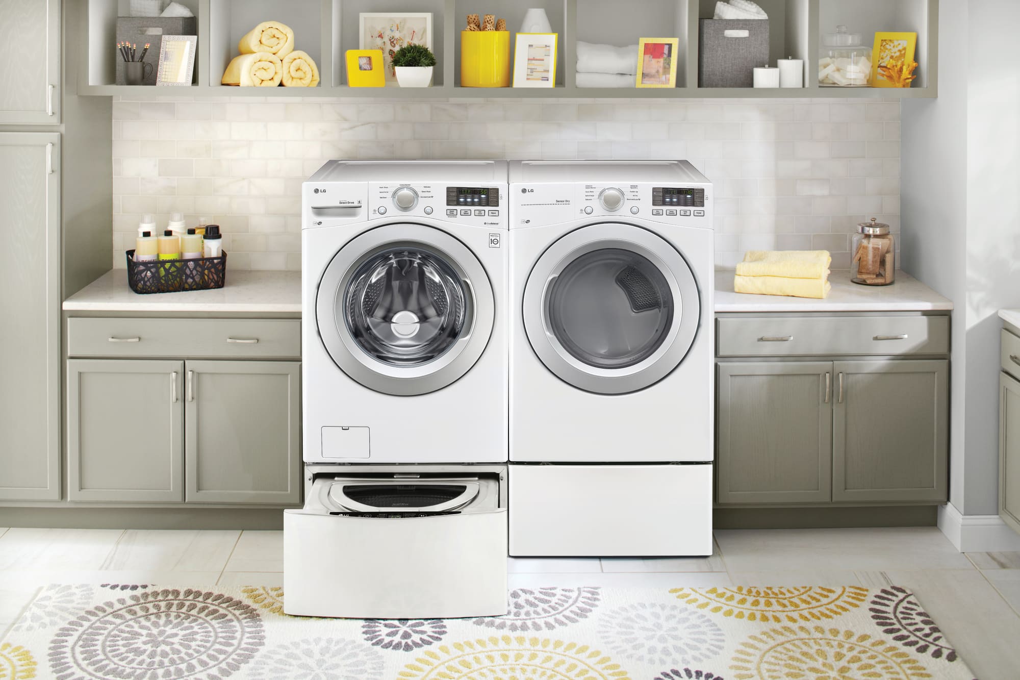 LG DLE3170W 27 Inch Electric Dryer with Wrinkle Care, Sensor Dry, NFC