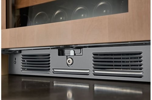 Sub-Zero 7030801 - Undercounter Silver Kickplate