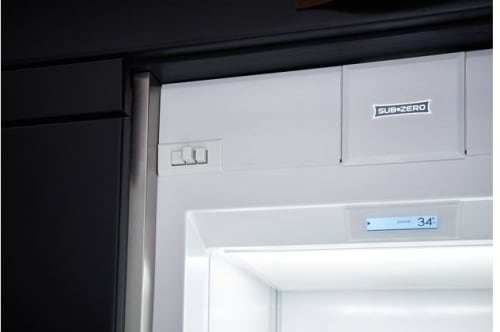 Sub-Zero 9021401 - Integrated Column with Internal Dispenser Press-to-Open - Right Hinge