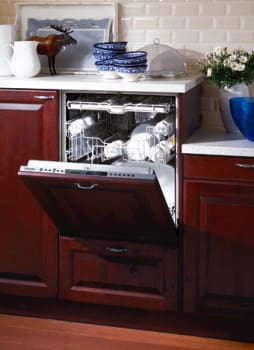 slimline integrated dishwasher with cutlery tray