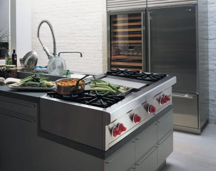 rangetop with charbroiler