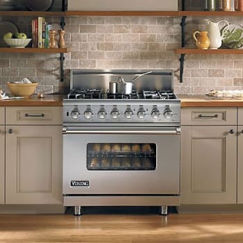 Viking VDSC5366BSS 36 Inch Pro-Style Dual-Fuel Range with 5.6 cu. ft ...
