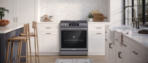 Frigidaire GCFG3060BF 30 Inch Freestanding Gas Range with 5 Sealed