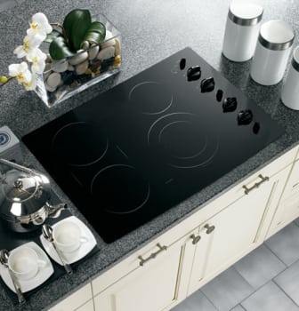 Ge Pp932bmbb 30 Inch Smoothtop Electric Cooktop With 4 Ribbon