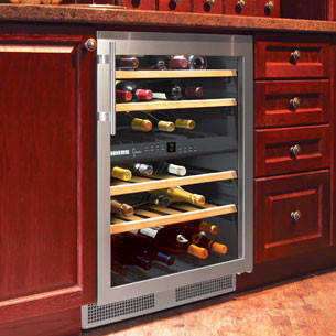 Liebherr Wu4000 24 Inch Built In Wine Storage Cabinet With 40 Bottle Capacity 4 Telescopic Wood Shelves 2 Fixed Shelves 2 Temperature Zones And Intelligence Sensor Technology