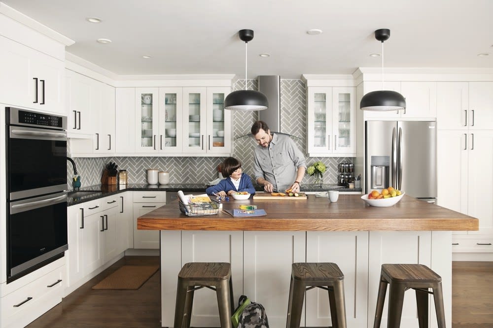 Frigidaire FGIC3666TB 36 Inch Induction Cooktop with Auto Sizing™ Pan