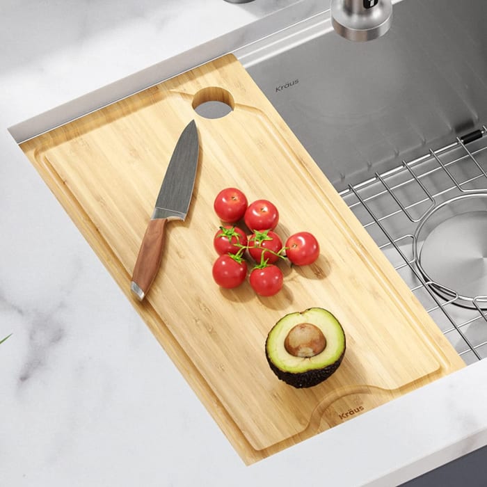 Kraus KCBWS101BB Solid Bamboo Cutting Board with BuiltIn Grooves, Non