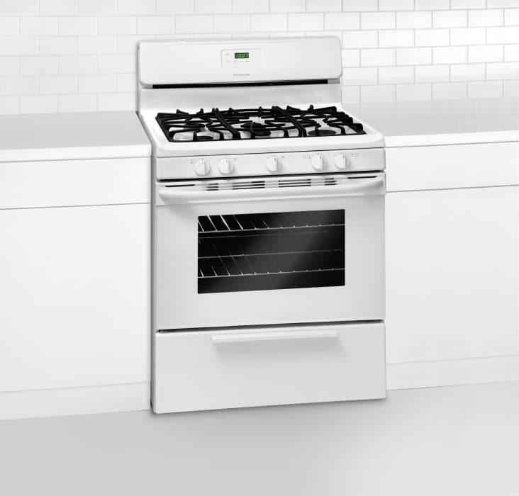 Frigidaire FFGF3019LW 30 Inch Freestanding Gas Range with Simmer Burner
