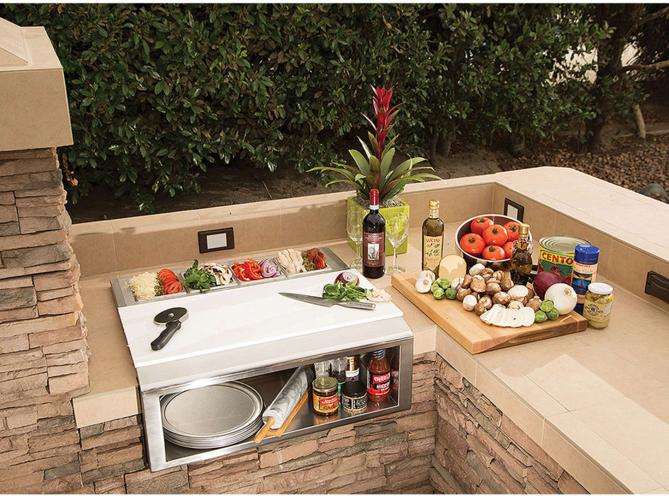 Alfresco APS30PPC Built-In Pizza Prep Station and Garnish Rail with Food  Pans