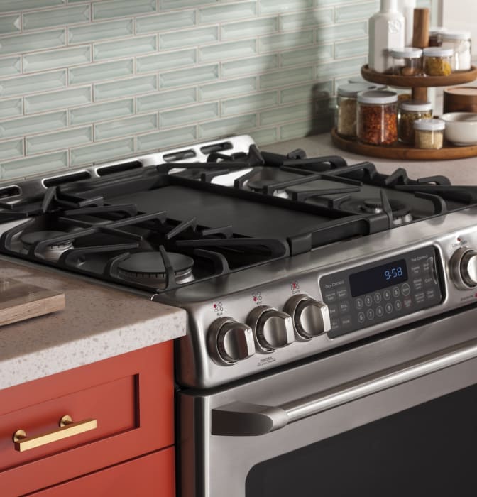 GE CGS985SETSS 30 Inch SlideIn Café™ Series Gas Range with TriRing