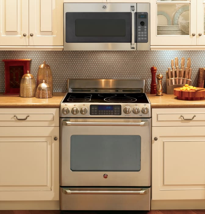 GE CSA1201RSS 1.7 cu. ft. OvertheRange Advantium Speed Oven with 925