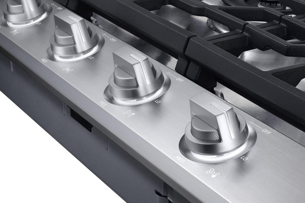 Dacor DTG30P875NS 30 Inch Gas Smart Cooktop with 5 Sealed Burners