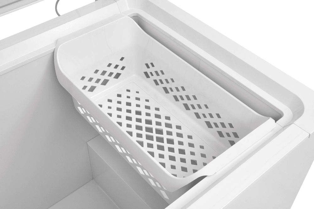 Frigidaire FFFC20M4TW 74 Inch Chest Freezer with SpaceWise® Adjustable
