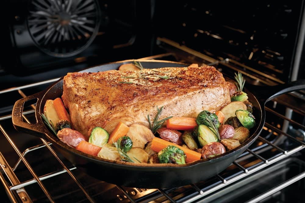 Frigidaire FGEW3066UF 30 Inch Single Electric Wall Oven with 5.1 Cu. Ft