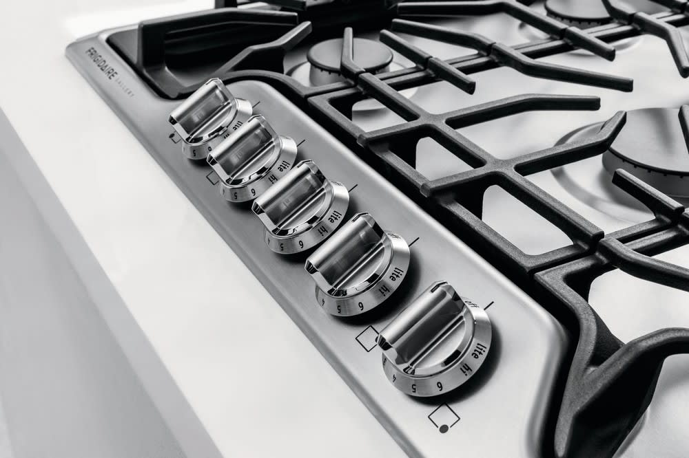 Frigidaire FGGC3047QS 30 Inch Gas Cooktop With LP Conversion Option