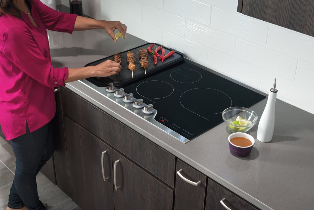 Frigidaire FPEC3077RF 30 Inch Electric Cooktop with 5 Elements, Smooth