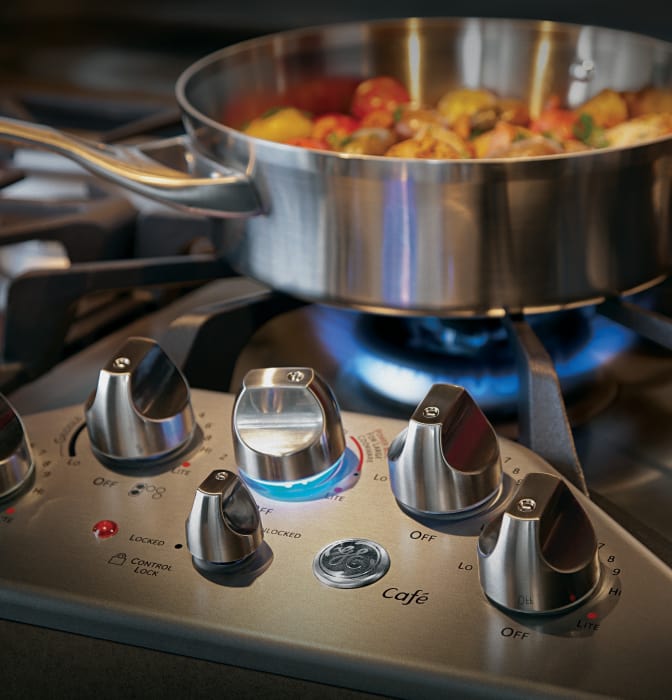 GE CGP650SETSS 36 Inch Gas Cooktop with Griddle Accessory, Precise