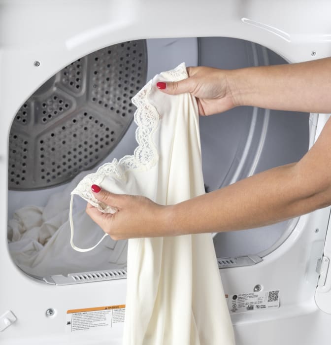 GE GTD45EASJWS 27 Inch Electric Dryer with 7.2 cu. ft. Capacity, 4