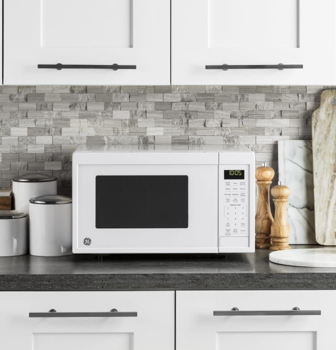 GE JES1095DMWW 0.9 cu. ft. Countertop Microwave Oven with Convenience