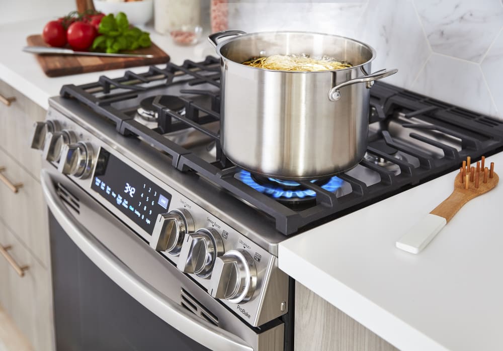 LG LSGL6337F 30 Inch Smart Instaview™ Gas SlideIn Range with 5 Sealed