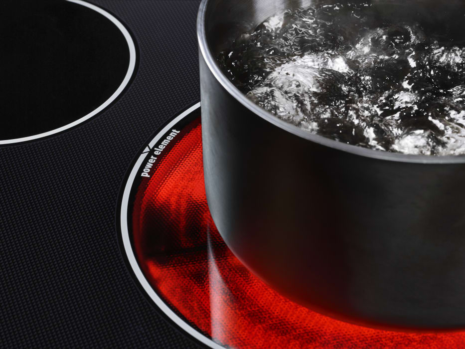 Maytag MES8800FZ 30 Inch SlideIn Electric Range with 5 Radiant