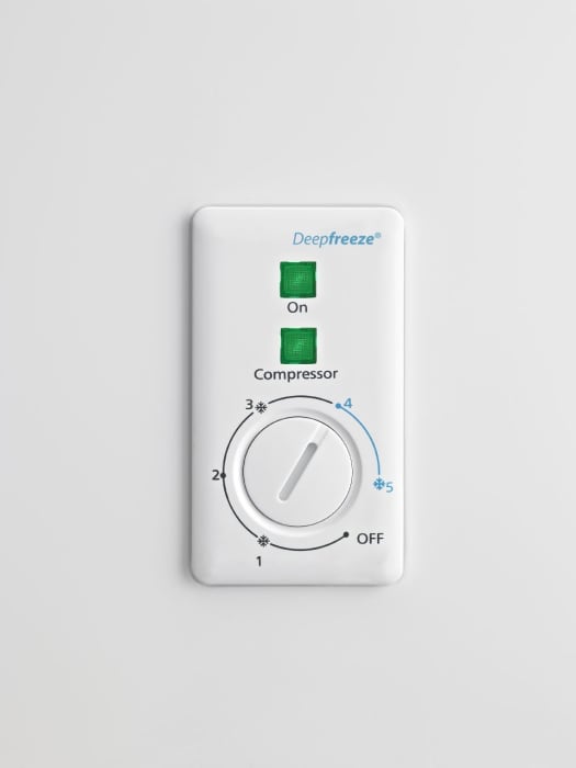 Amana AQC0902GRW 44 Inch Chest Freezer with DeepFreeze, Flexible