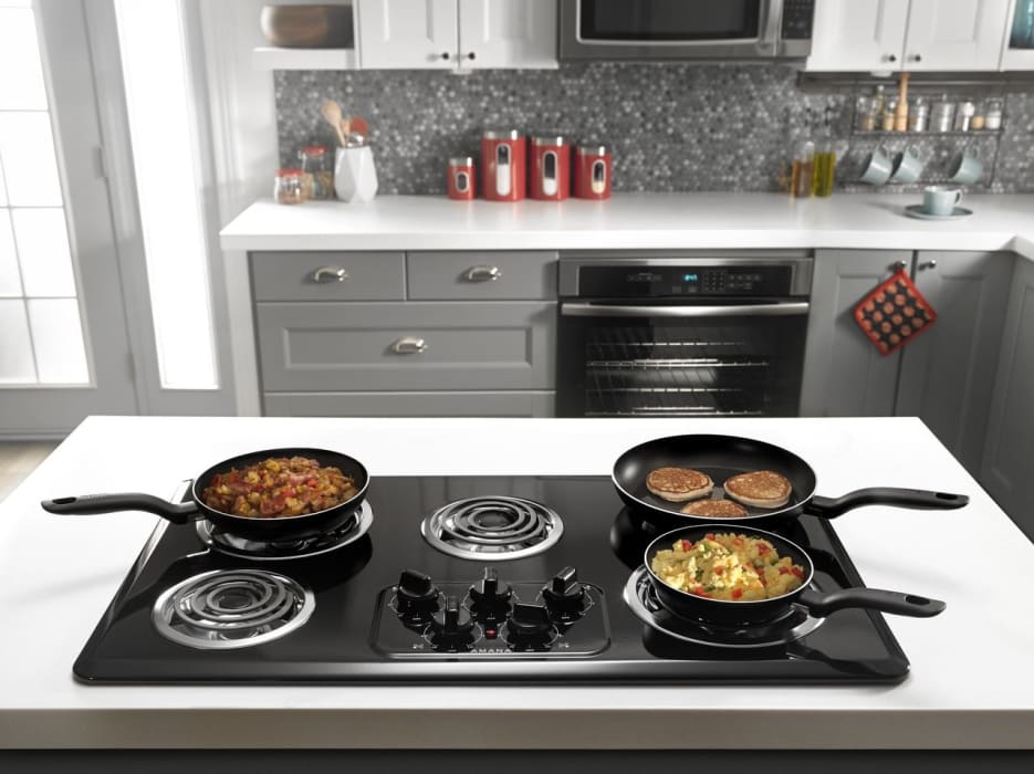 Amana ACC6356KFB 36 Inch Electric Cooktop with 5 Heating Elements