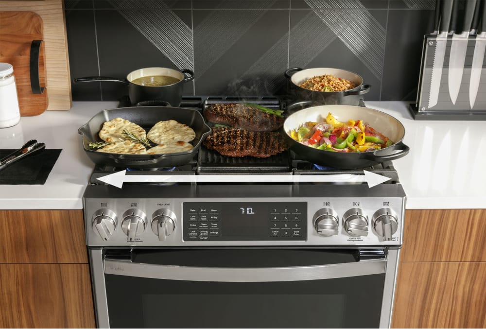 GE P2S930YPFS 30 Inch Dual Fuel Smart Range with 5 Sealed Burners, 5.7