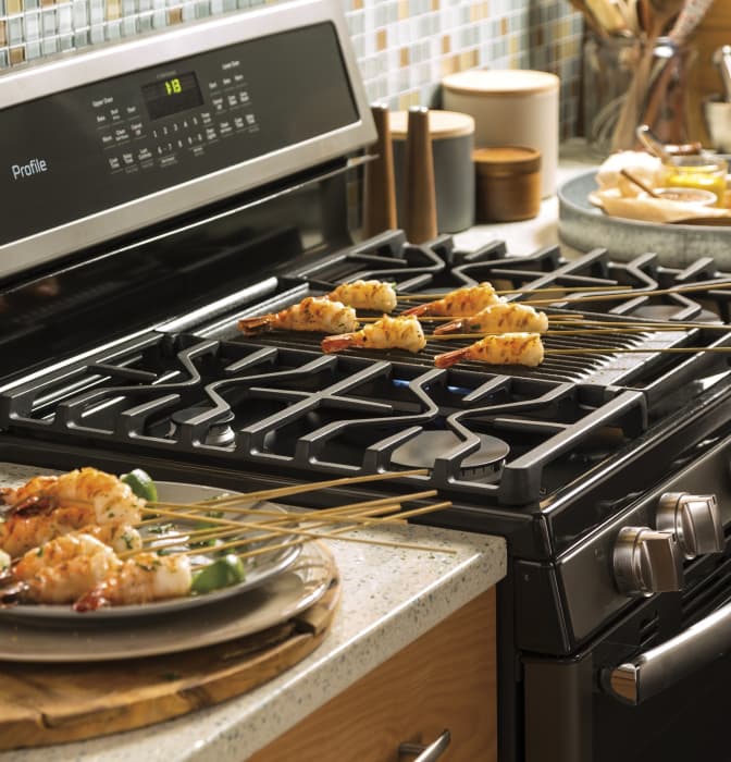 GE PGB960EEJES 30 Inch Freestanding Gas Range with 5 Sealed Burners