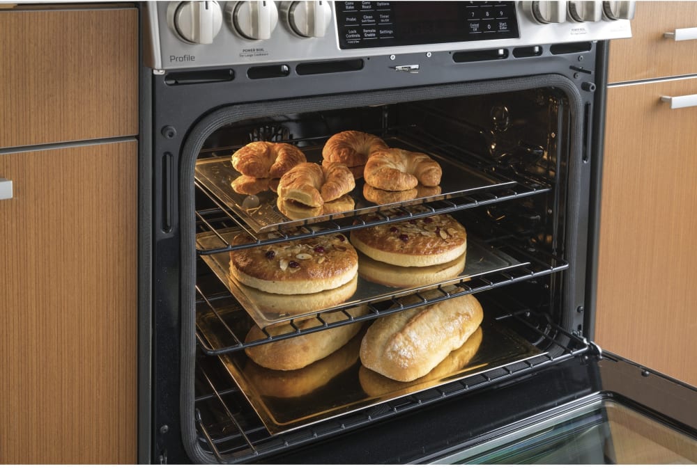 GE PGS930SELSS 30 Inch Smart SlideIn Gas Range with WiFi Connect, True