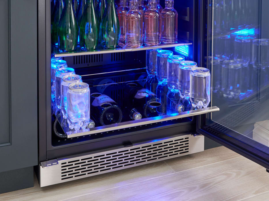 Zephyr PRB24C01BG 24 Inch Single Zone Beverage Cooler with 5.6 Cu. Ft