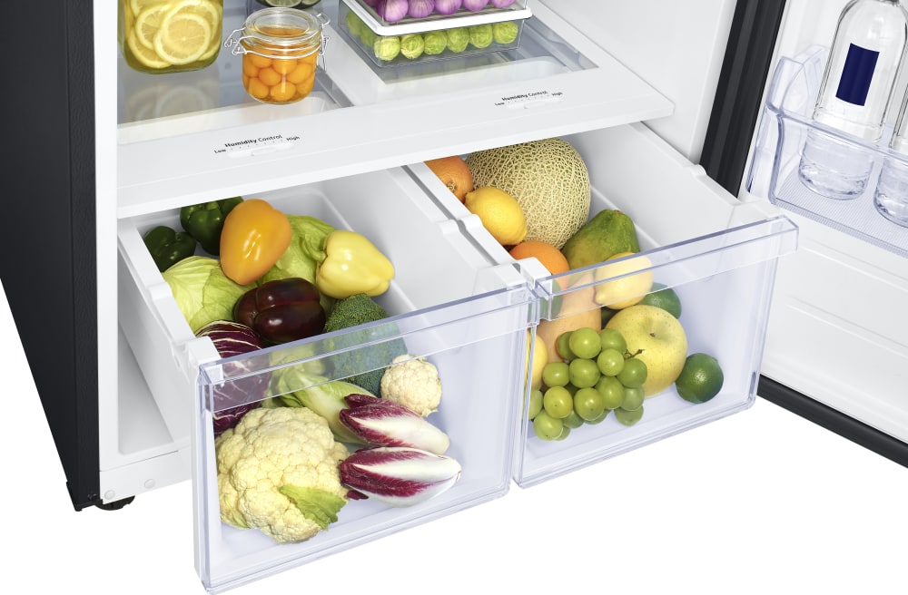 Samsung RT18M6215SG 29 Inch TopFreezer Refrigerator with 18 cu. ft