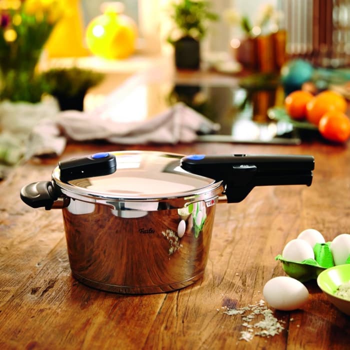 Fissler 60070008079 Vitaquick 8Quart Pressure Cooker with Cookstar