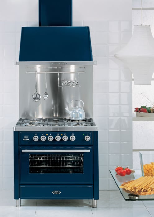 Ilve Umt906dmp 36 Inch Freestanding Dual Fuel Range With 6 Sealed Burners 3 55 Cu Ft Capacity 15 500 Btu Triple Ring Burner Convection Oven And Rotisserie