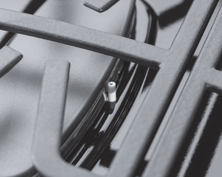 Viking RVGR33015BSS 30 Inch Freestanding Gas Range with 5 Sealed Burners, 18,000 BTU, 4.0 cu. ft