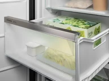 Liebherr C7620 30 Inch Freestanding/Semi Built-In Bottom Freezer