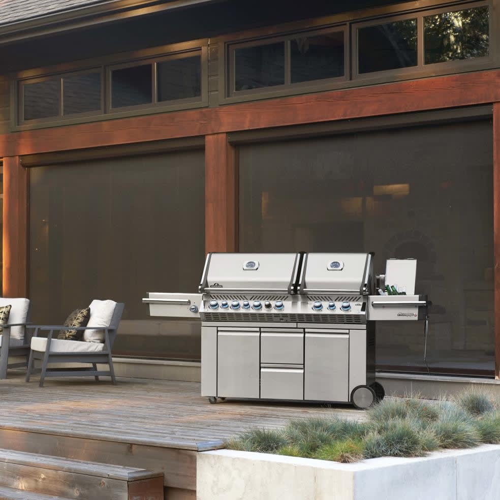 Napoleon PRO825RSBINSS3 94 Inch Free Standing Grill with Interior
