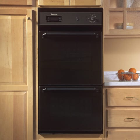 Magic Chef 9122VUV 24 Inch Single Gas Wall Oven with Deluxe Lower Broiler 2 Anti Tip Oven Racks Porcelain Enamel Broiler Pan Electronic Pilotless Ignition and Electronic Clock with Timer White Actual ...